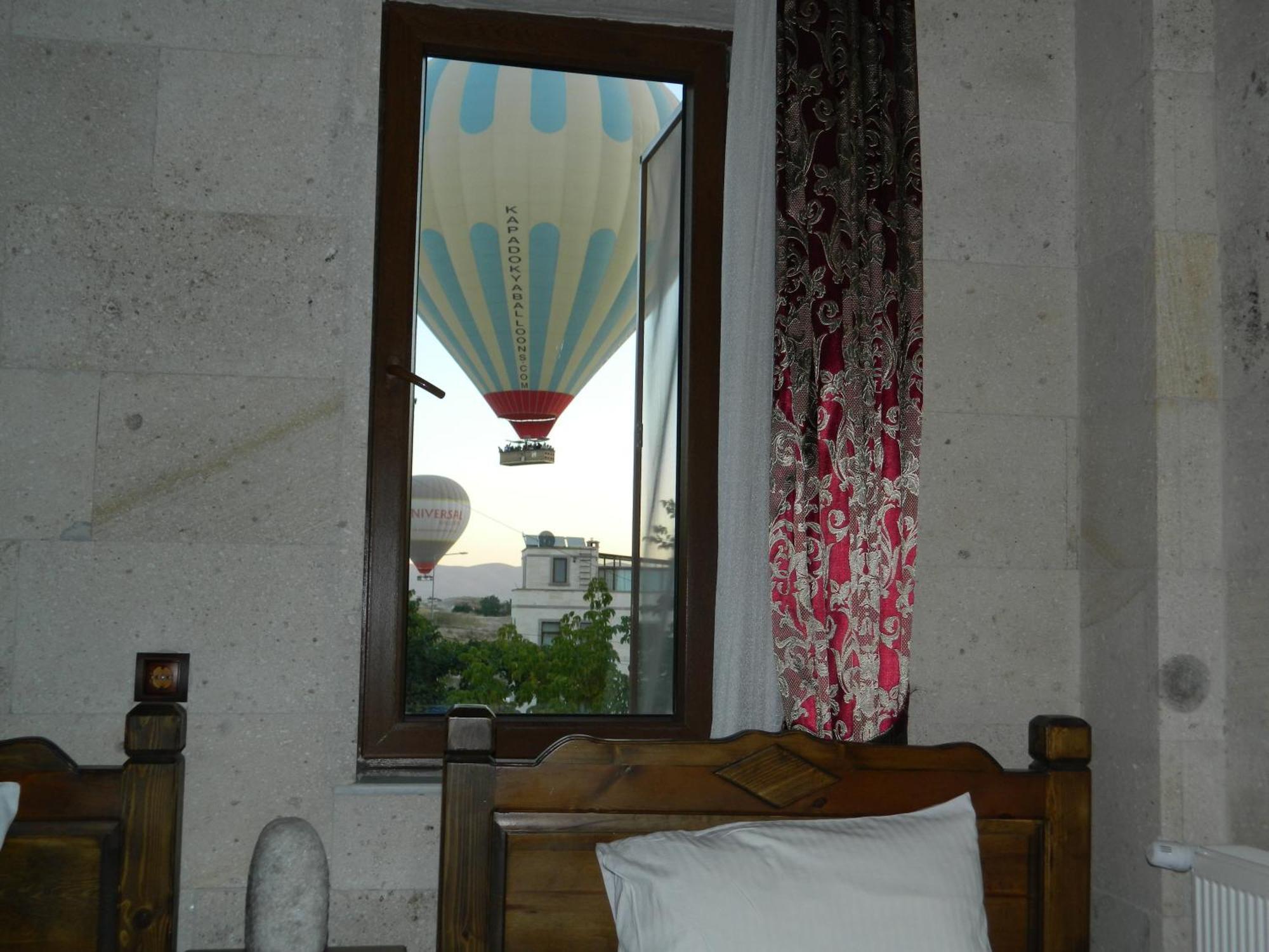 ซันไรส์ วิว โฮเต็ล Hotel เกอเรเม ภายนอก รูปภาพ