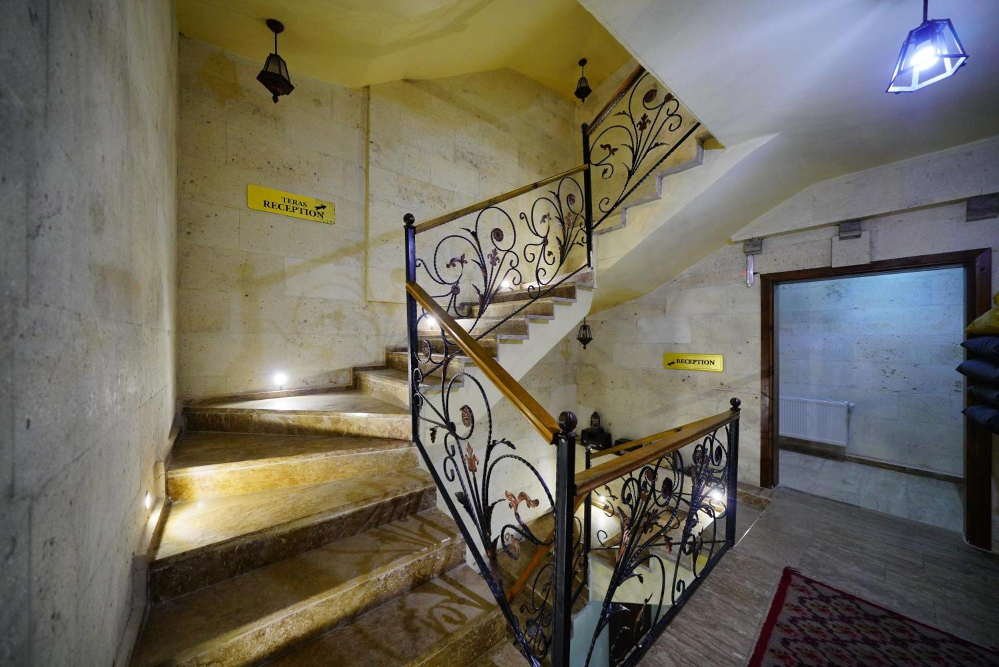 ซันไรส์ วิว โฮเต็ล Hotel เกอเรเม ภายนอก รูปภาพ